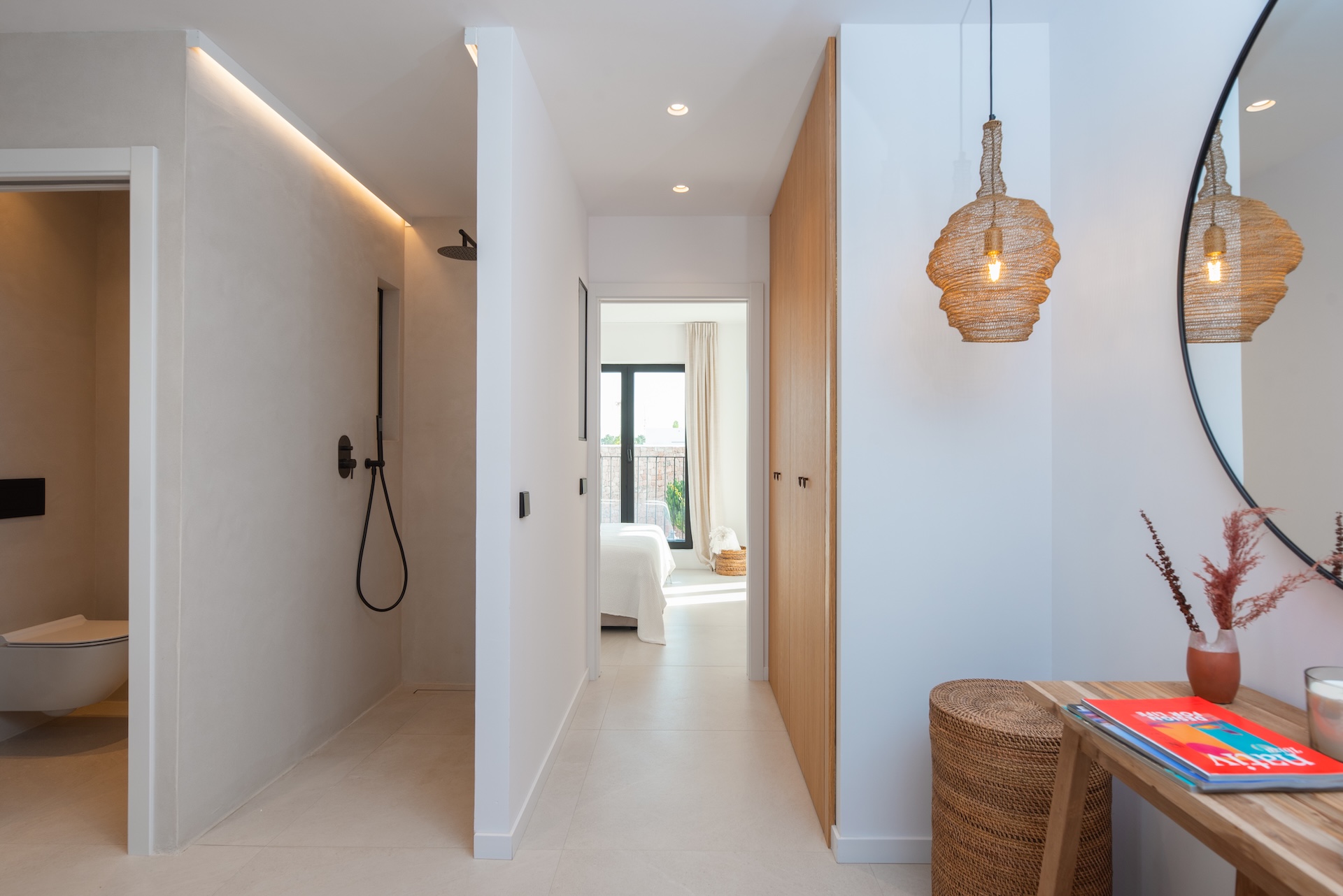 Resa Estates Ibiza can pep villa sale koop modern ensuite bedroom2.jpg